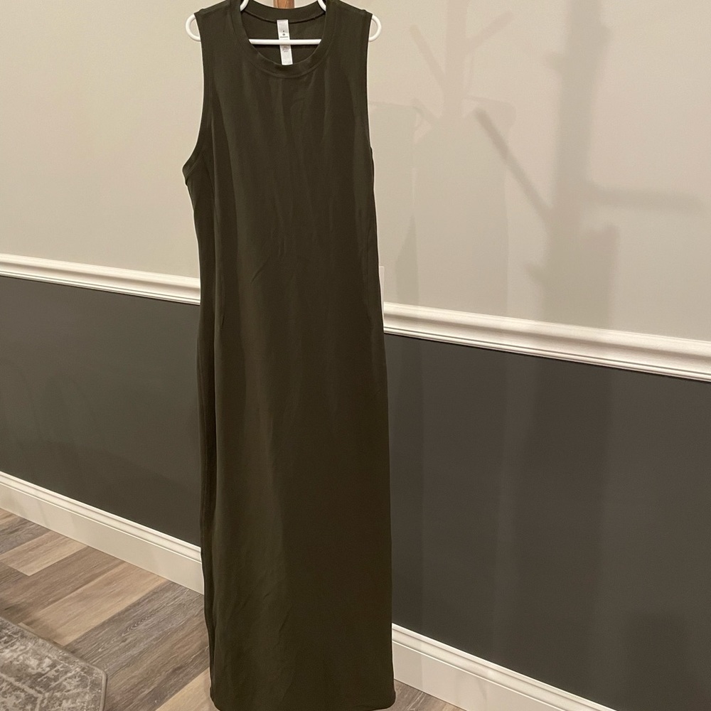 All Aligned MIDI Dress sz 4 NWT